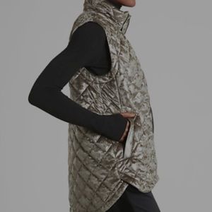 Athlete Whisper Featherless Vest - Excellent Condition